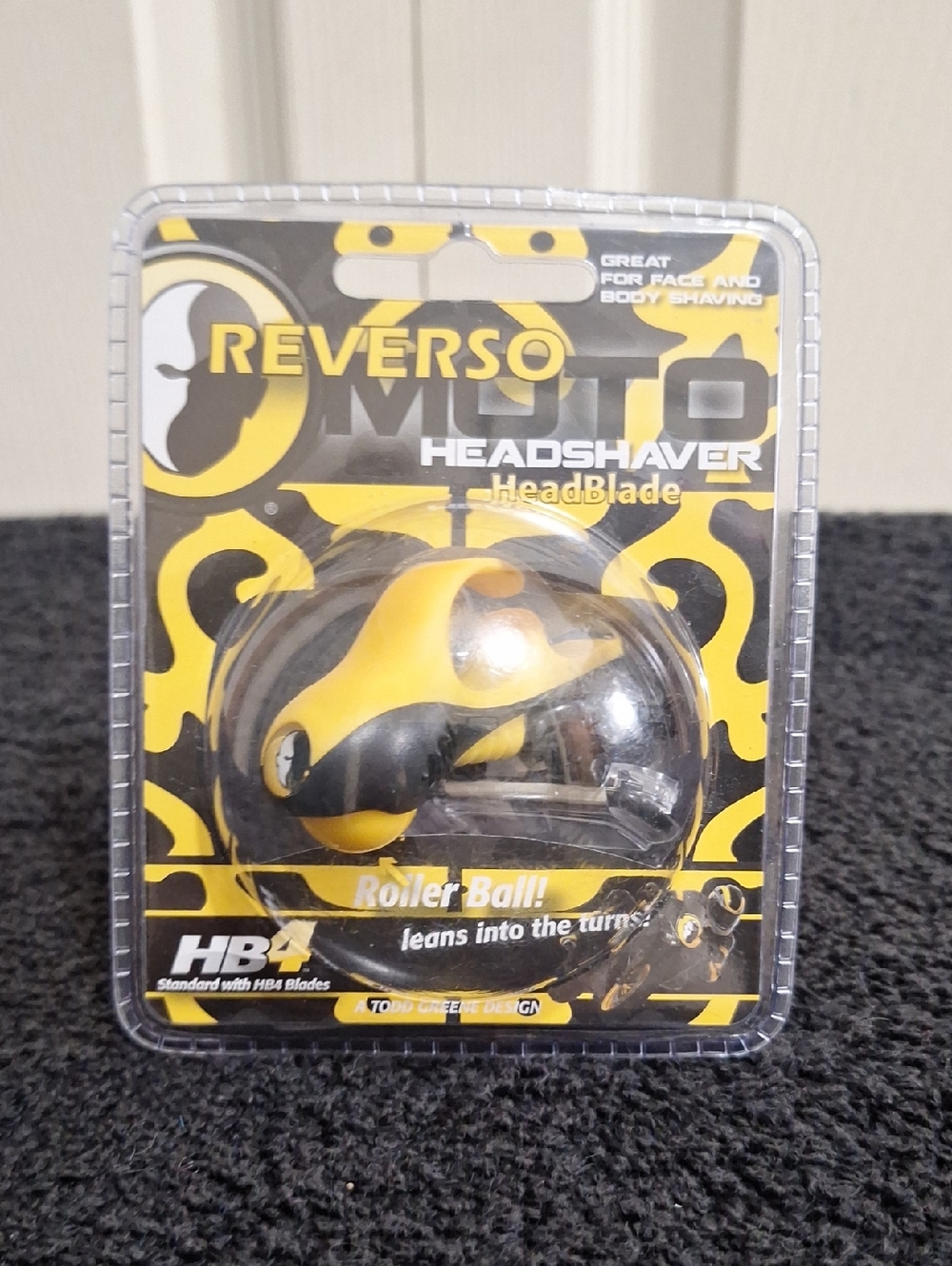 Reverso MOTO Headshaver in Black & Yellow